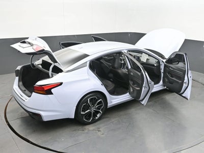 2023 Nissan Altima SR FWD
