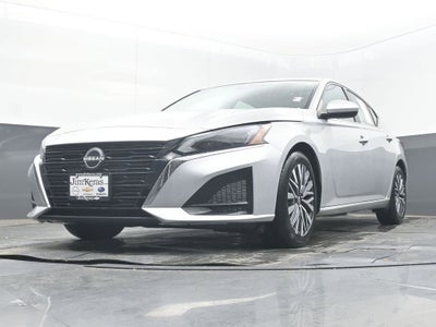2023 Nissan Altima SV FWD