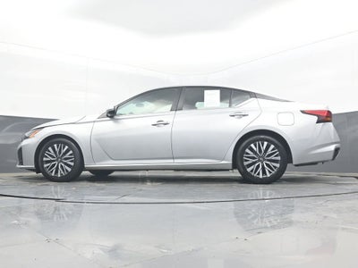 2023 Nissan Altima SV FWD