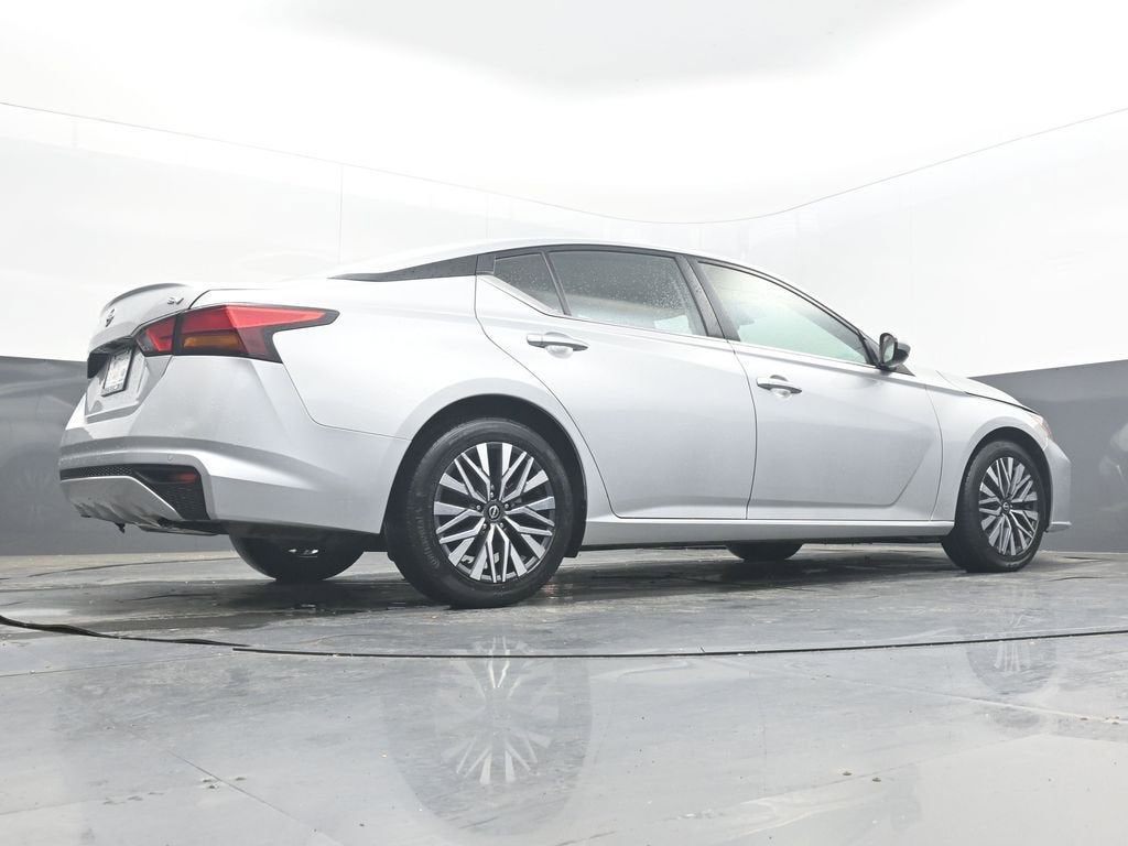 2023 Nissan Altima SV FWD
