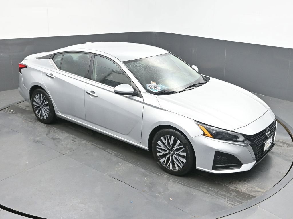 2023 Nissan Altima SV FWD