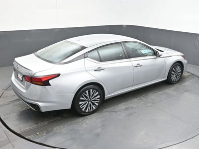 2023 Nissan Altima SV FWD