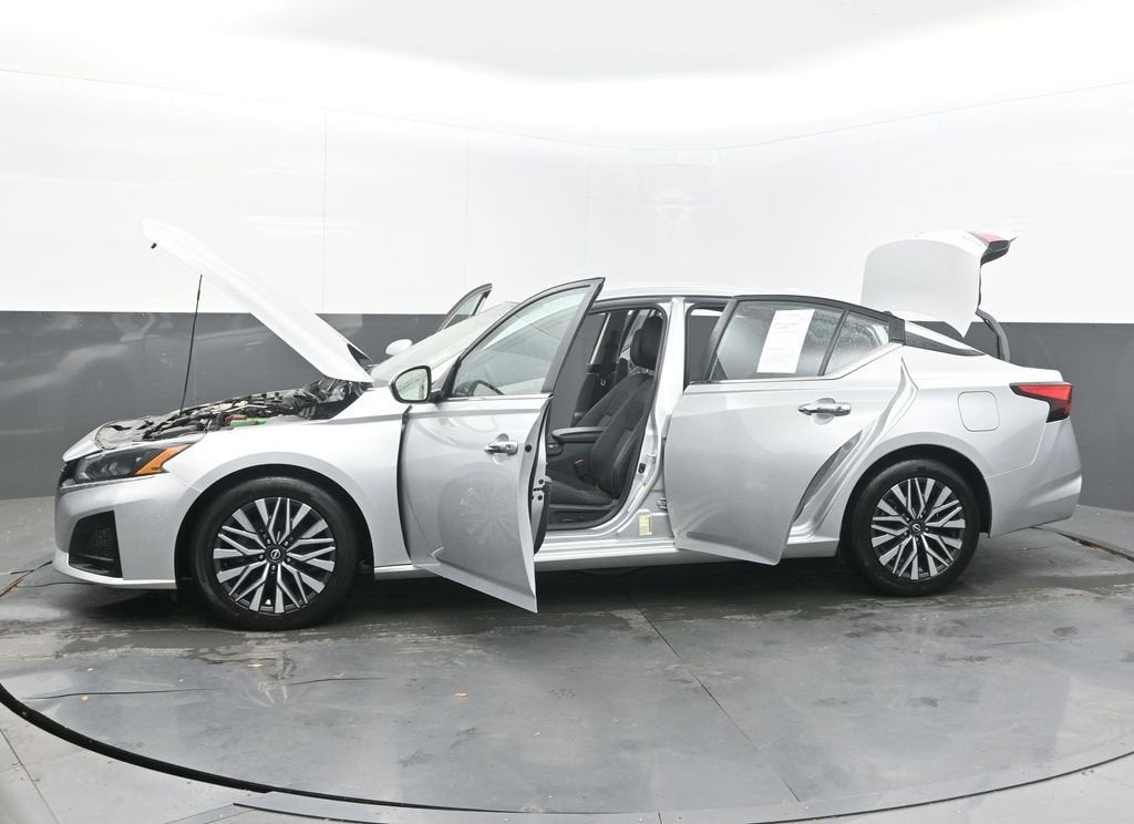 2023 Nissan Altima SV FWD