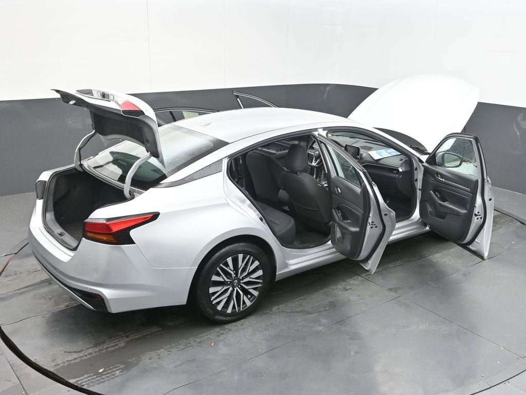 2023 Nissan Altima SV FWD