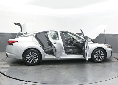 2023 Nissan Altima SV FWD