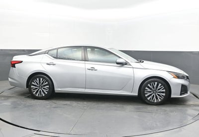 2023 Nissan Altima SV FWD