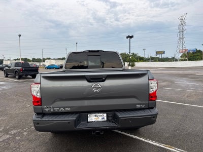 2017 Nissan TITAN SV