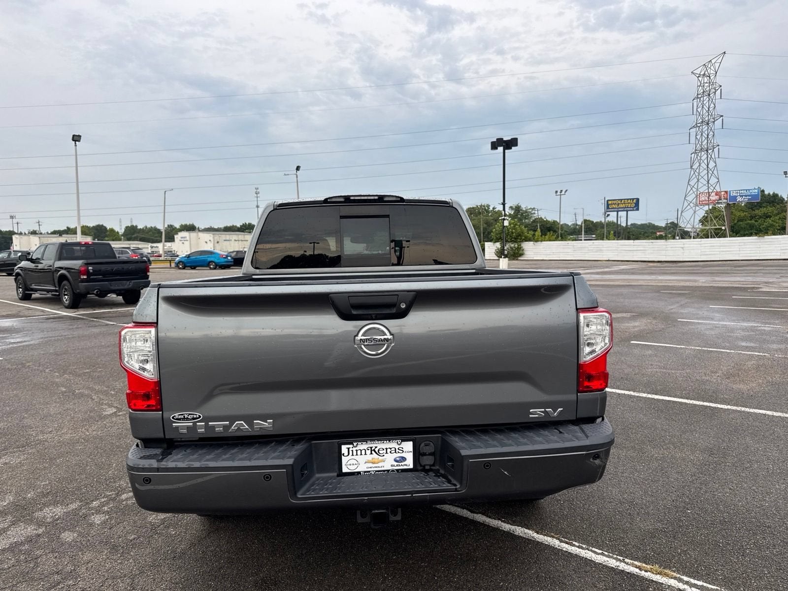 2017 Nissan TITAN SV