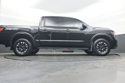 2024 Nissan TITAN Crew Cab PRO-4X 4x4