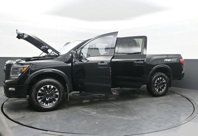 2024 Nissan TITAN Crew Cab PRO-4X 4x4
