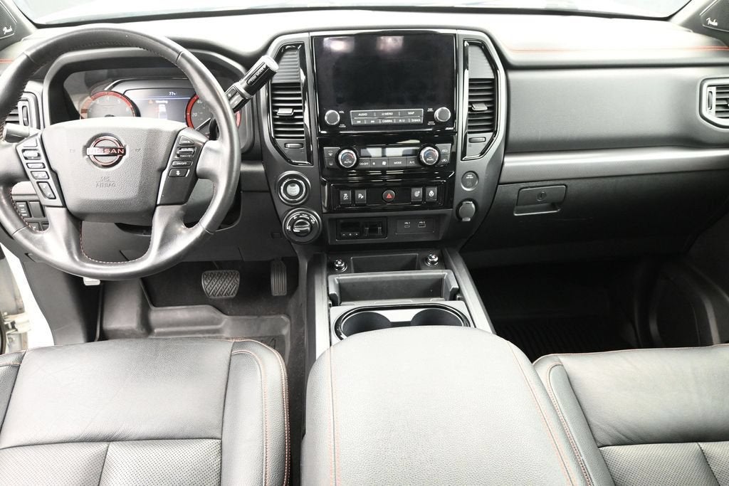 2023 Nissan TITAN Crew Cab PRO-4X 4x4