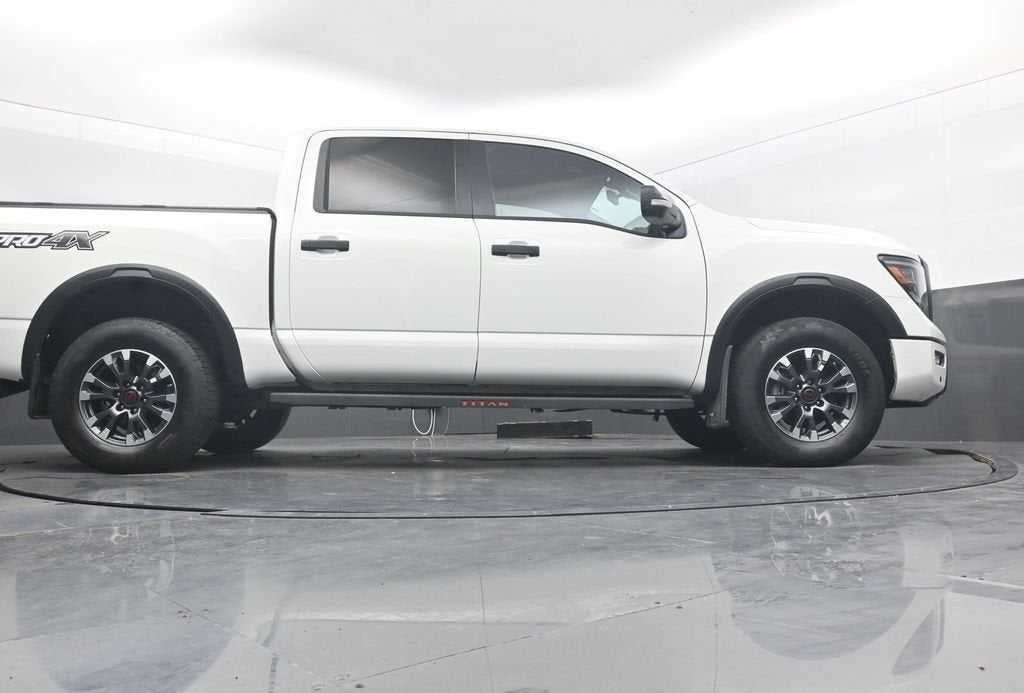 2023 Nissan TITAN Crew Cab PRO-4X 4x4
