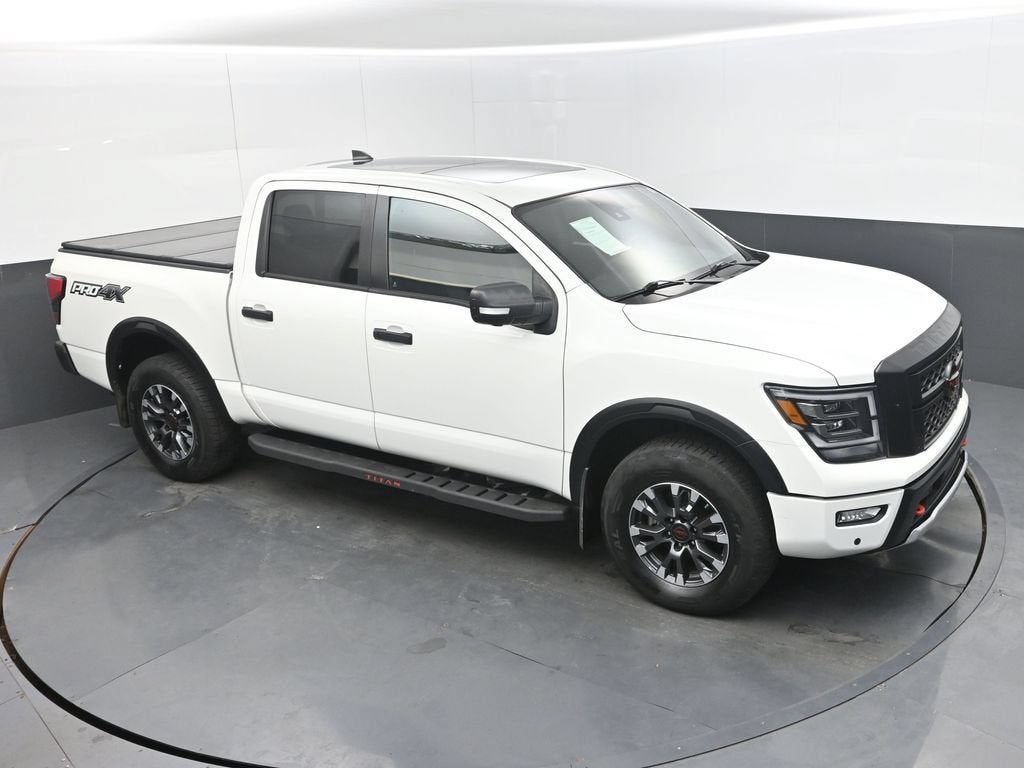 2023 Nissan TITAN Crew Cab PRO-4X 4x4