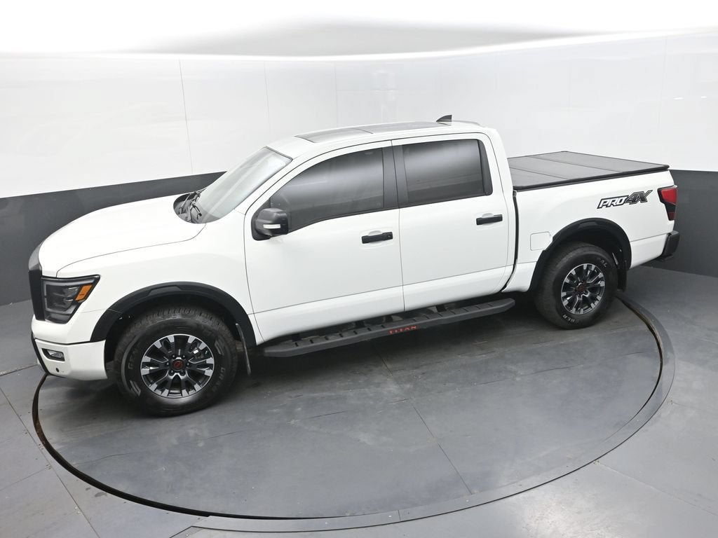 2023 Nissan TITAN Crew Cab PRO-4X 4x4