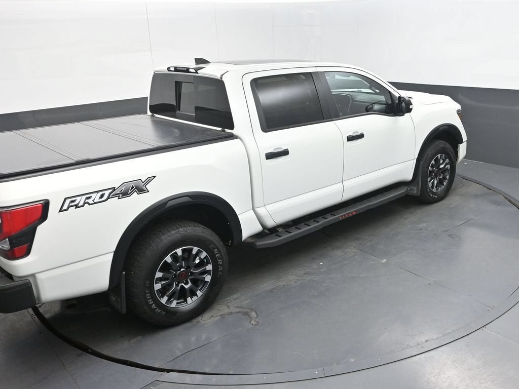 2023 Nissan TITAN Crew Cab PRO-4X 4x4