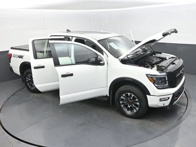 2023 Nissan TITAN Crew Cab PRO-4X 4x4