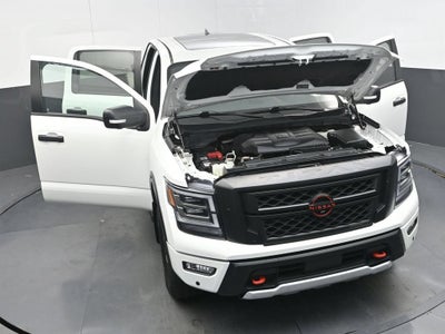 2023 Nissan TITAN Crew Cab PRO-4X 4x4