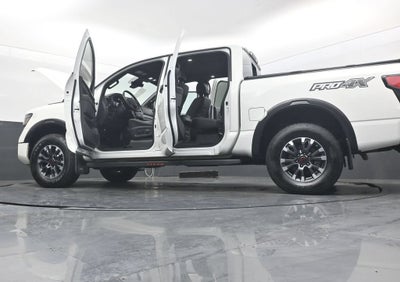 2023 Nissan TITAN Crew Cab PRO-4X 4x4