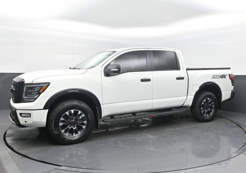 2023 Nissan TITAN Crew Cab PRO-4X 4x4