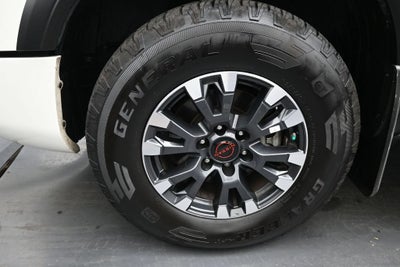 2023 Nissan TITAN Crew Cab PRO-4X 4x4
