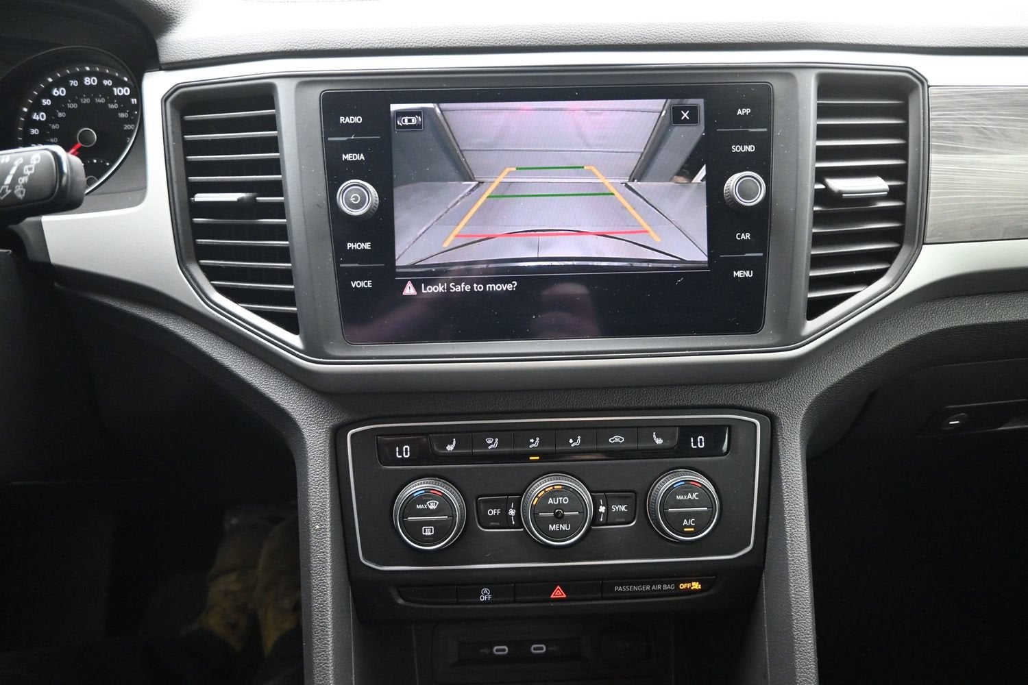 2021 Volkswagen Atlas Cross Sport 2.0T SE w/Technology