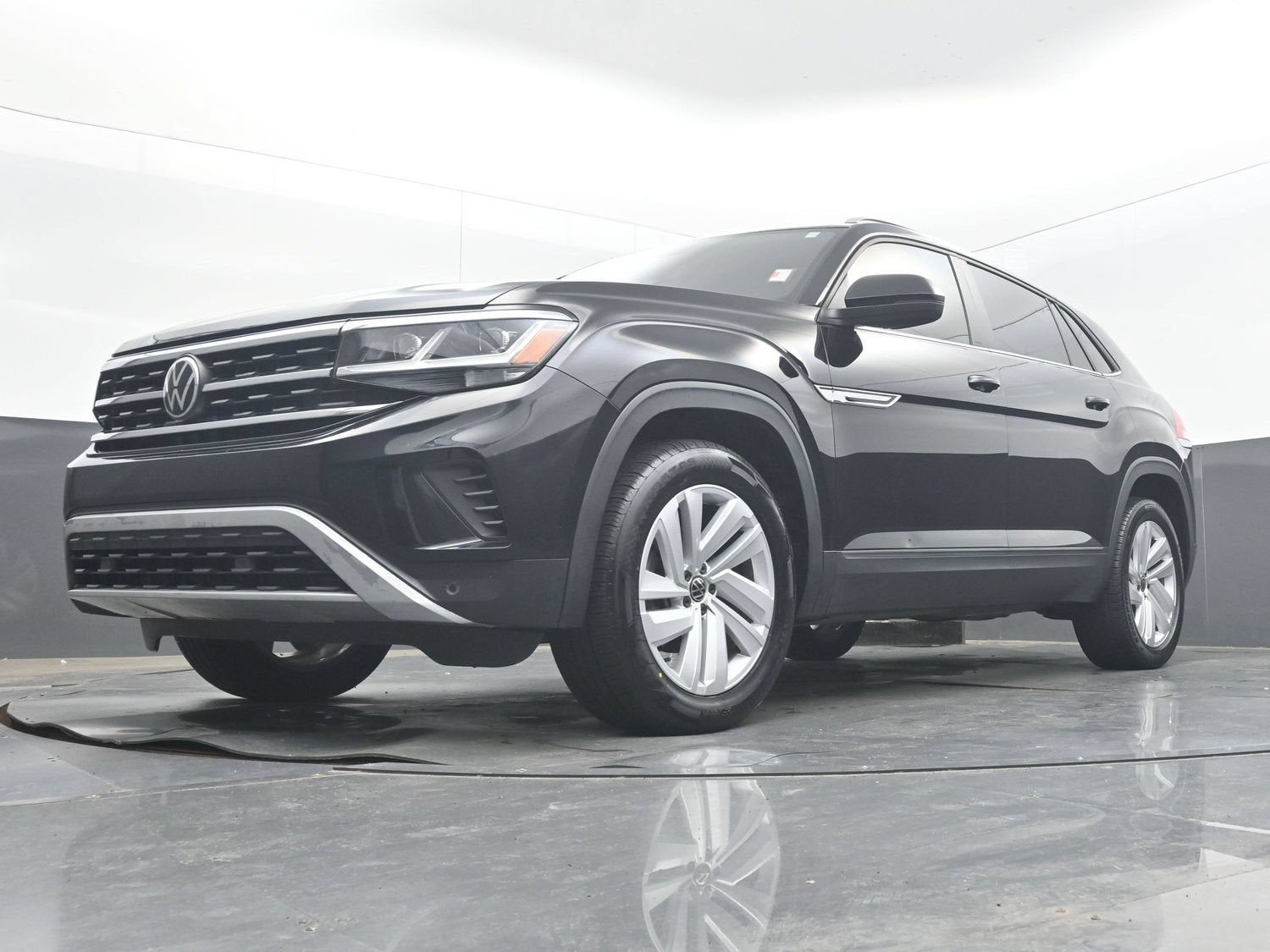 2021 Volkswagen Atlas Cross Sport 2.0T SE w/Technology