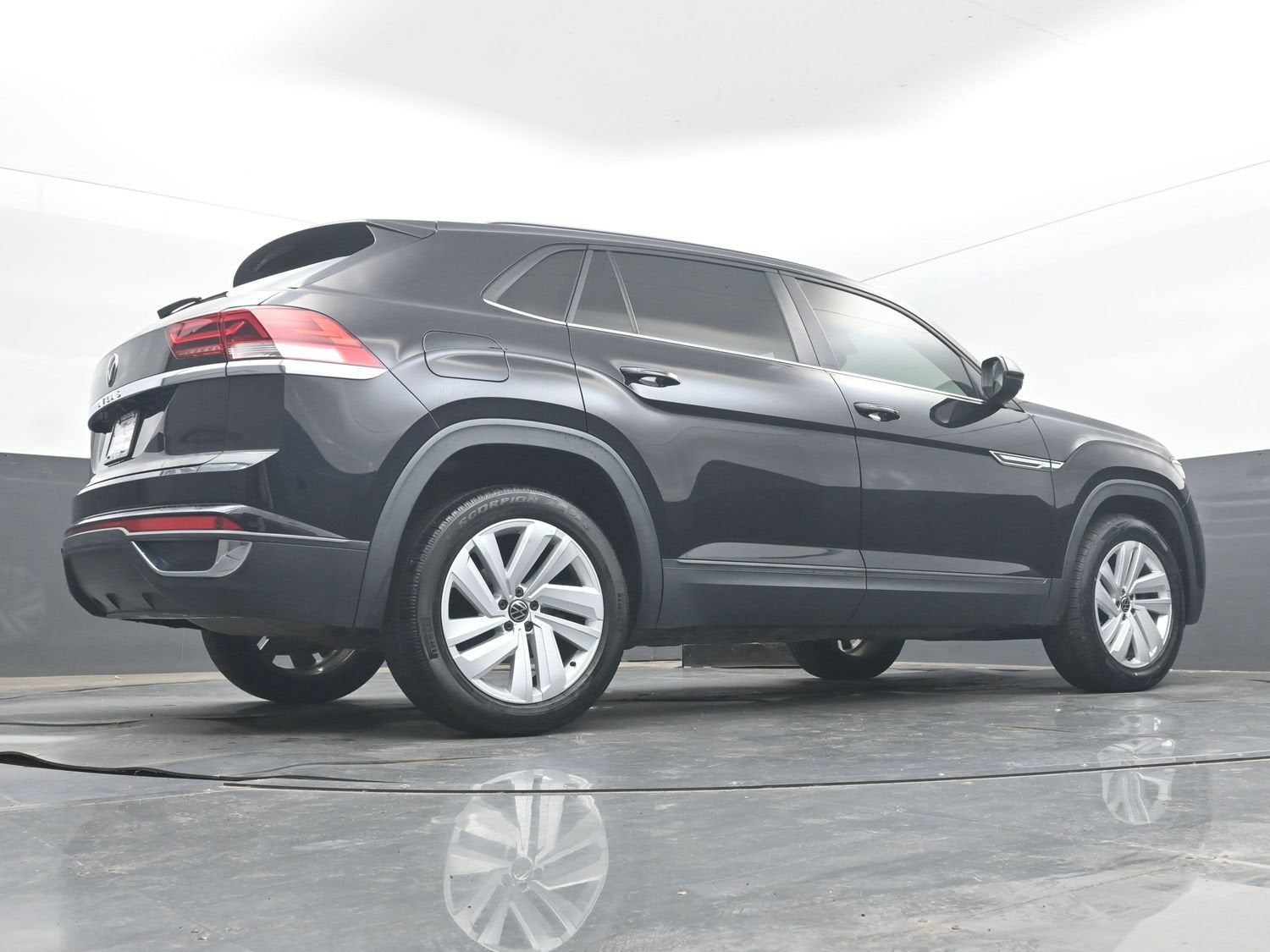 2021 Volkswagen Atlas Cross Sport 2.0T SE w/Technology