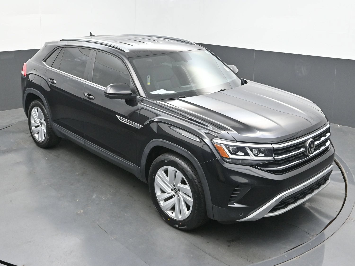 2021 Volkswagen Atlas Cross Sport 2.0T SE w/Technology