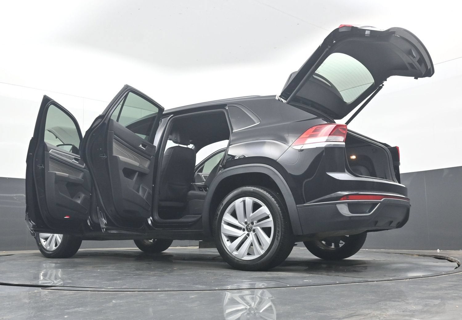 2021 Volkswagen Atlas Cross Sport 2.0T SE w/Technology