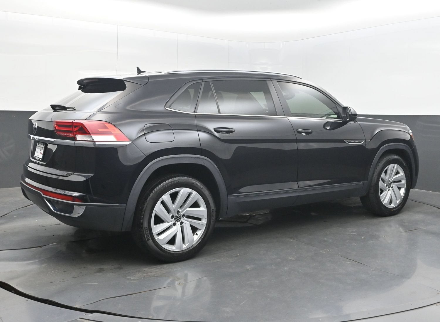 2021 Volkswagen Atlas Cross Sport 2.0T SE w/Technology