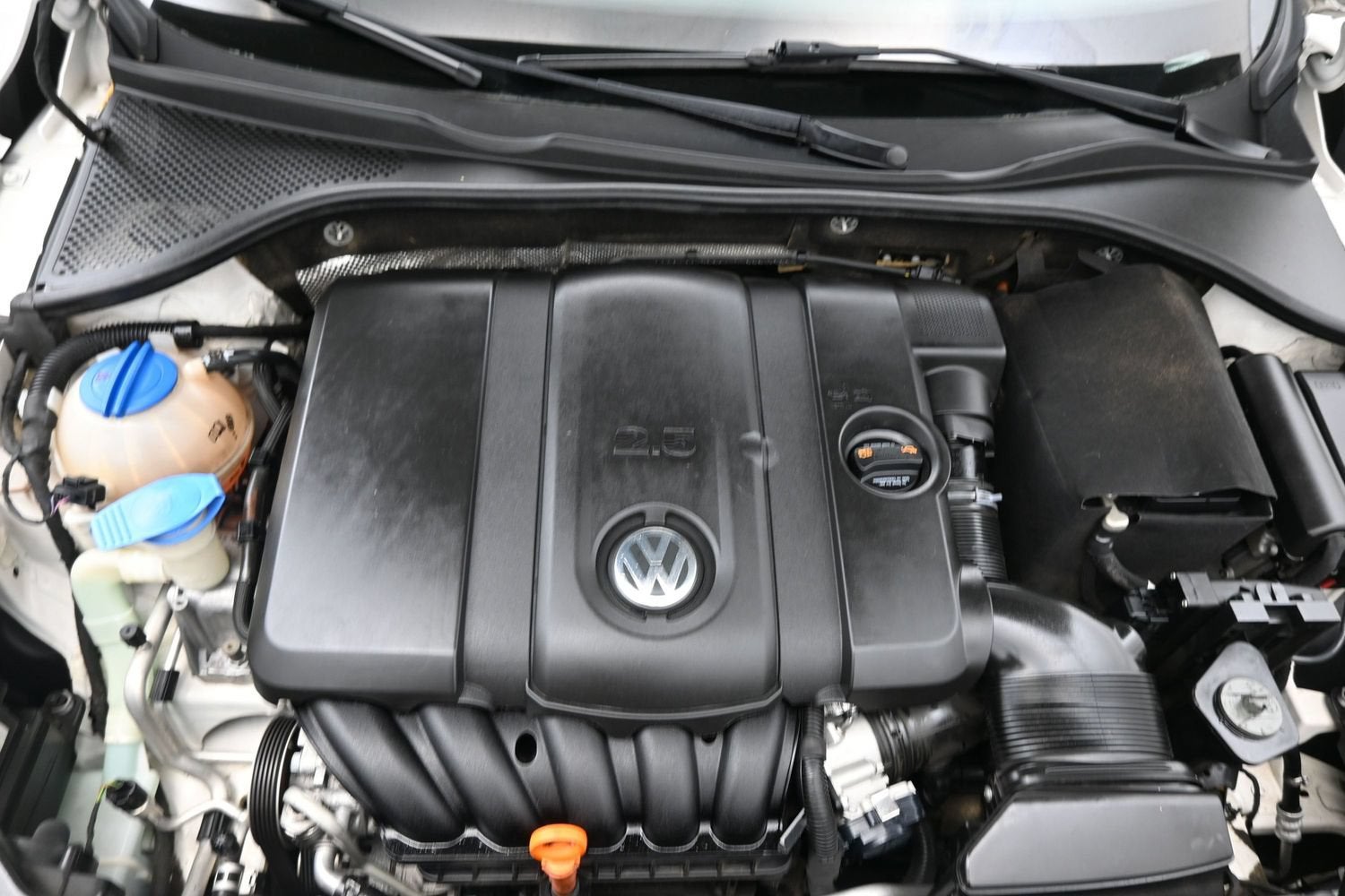 2012 Volkswagen Passat SE w/Sunroof & Nav