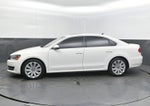 2012 Volkswagen Passat SE w/Sunroof & Nav