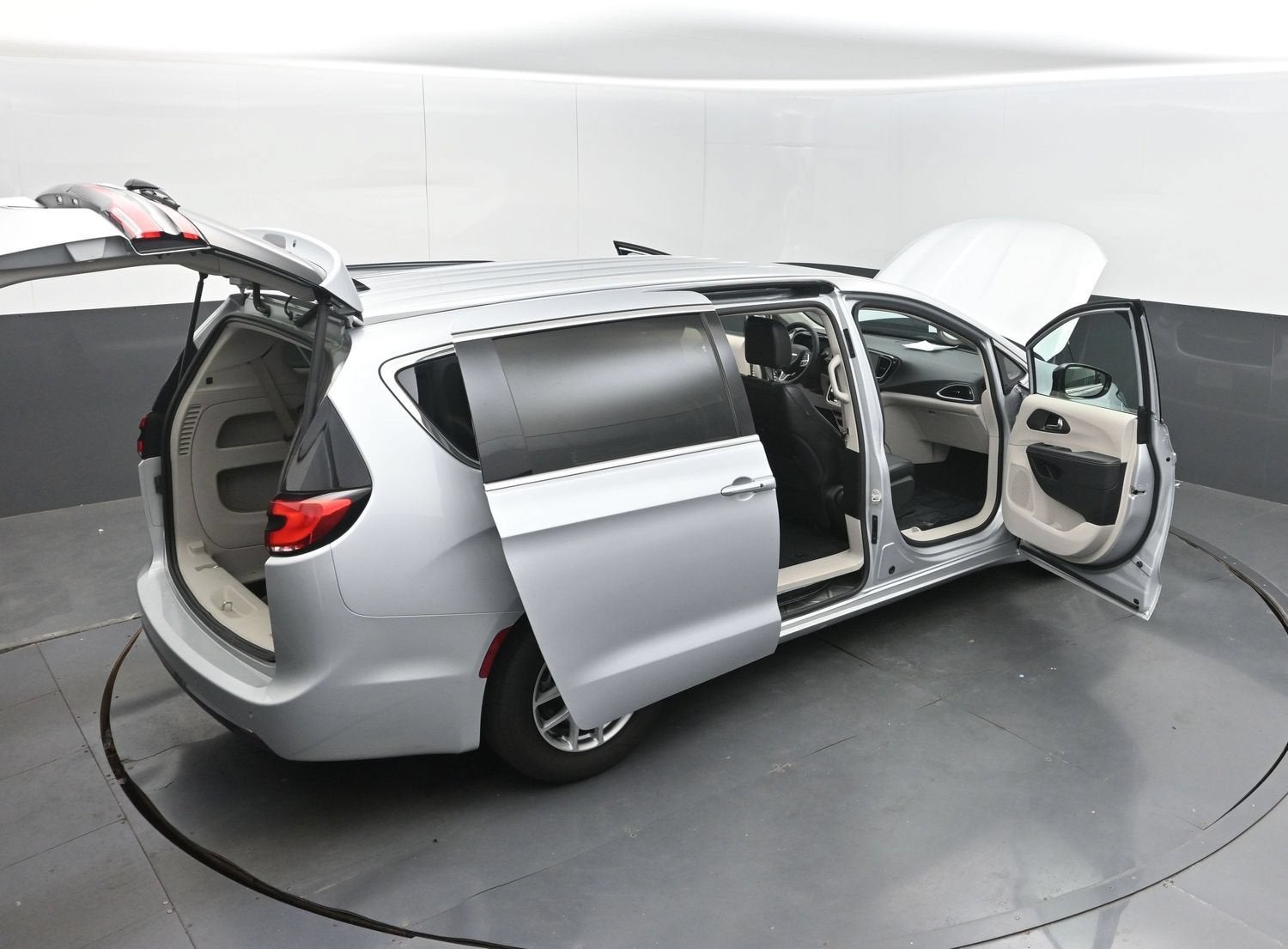 2024 Chrysler Pacifica Touring L