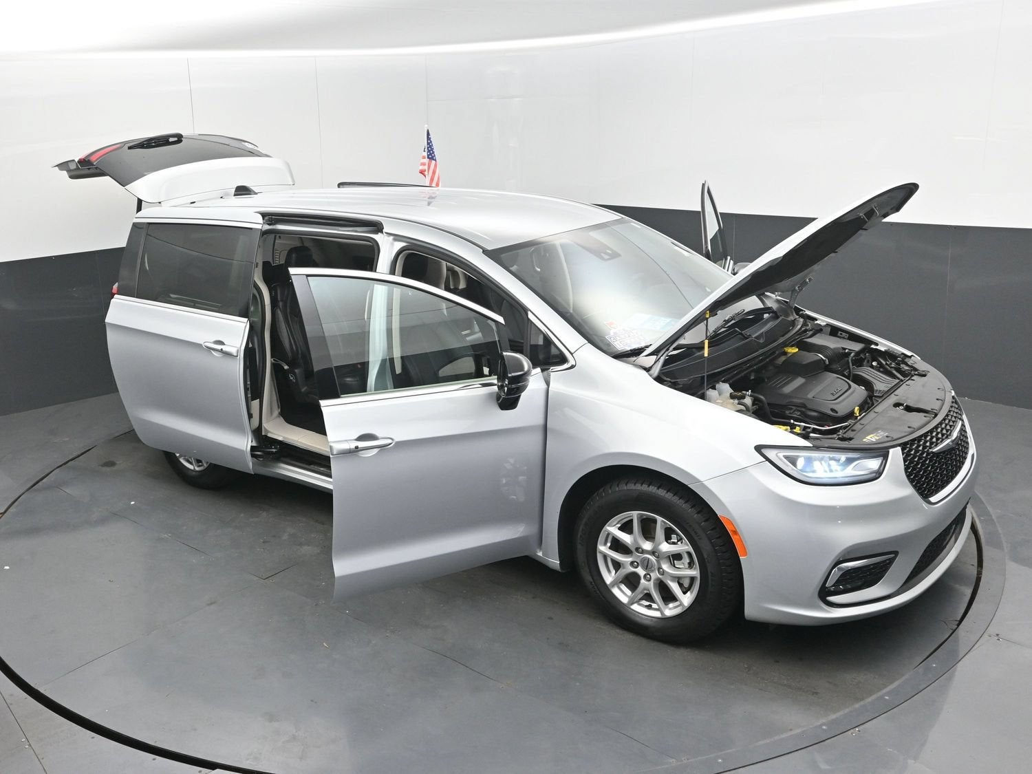 2024 Chrysler Pacifica Touring L