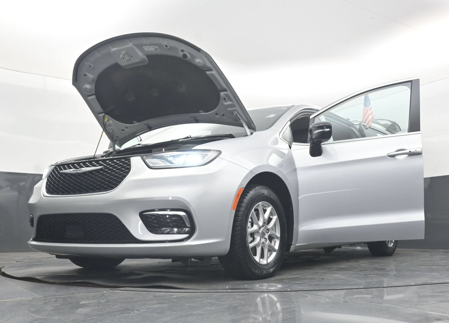 2024 Chrysler Pacifica Touring L