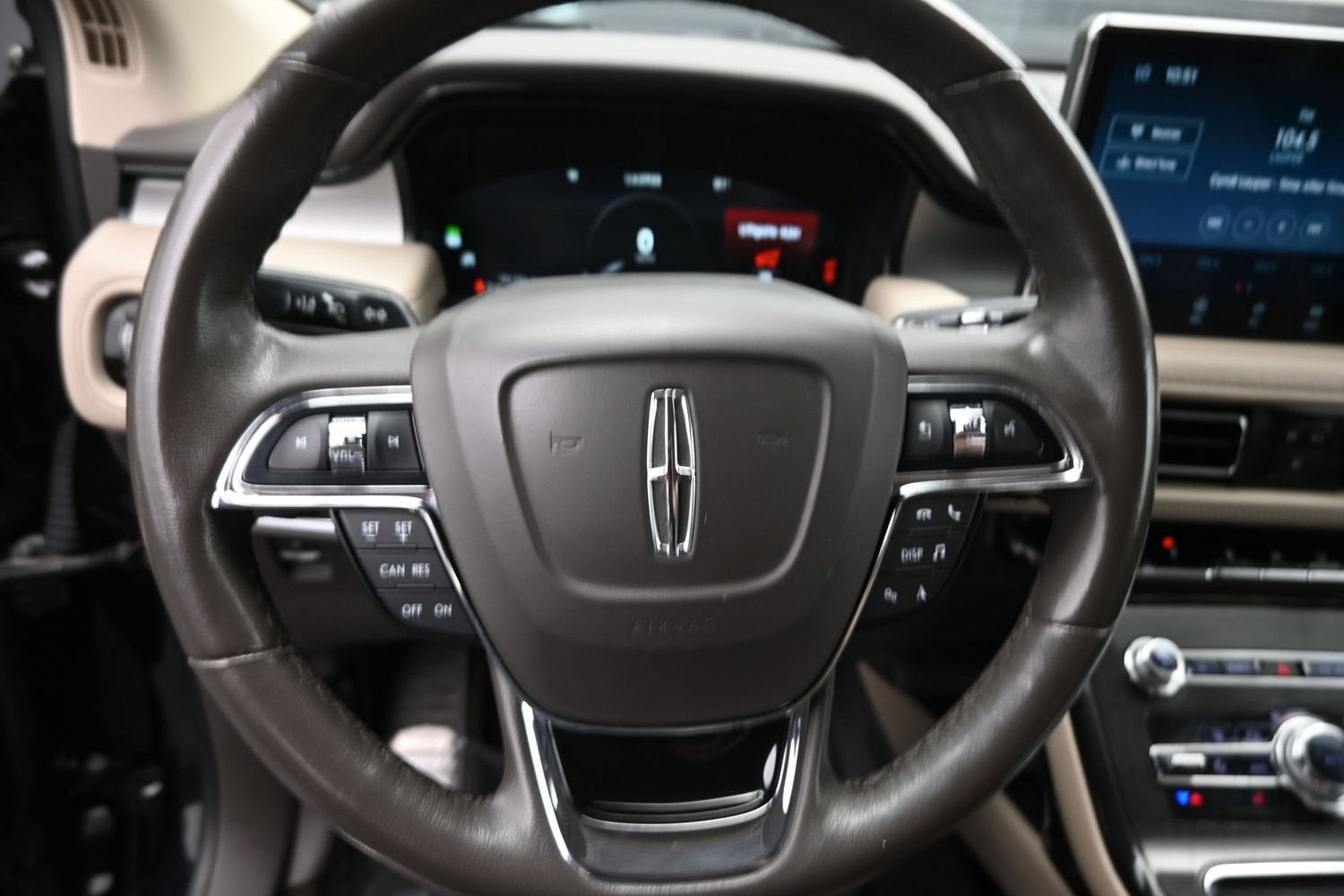 2023 Lincoln Nautilus Standard