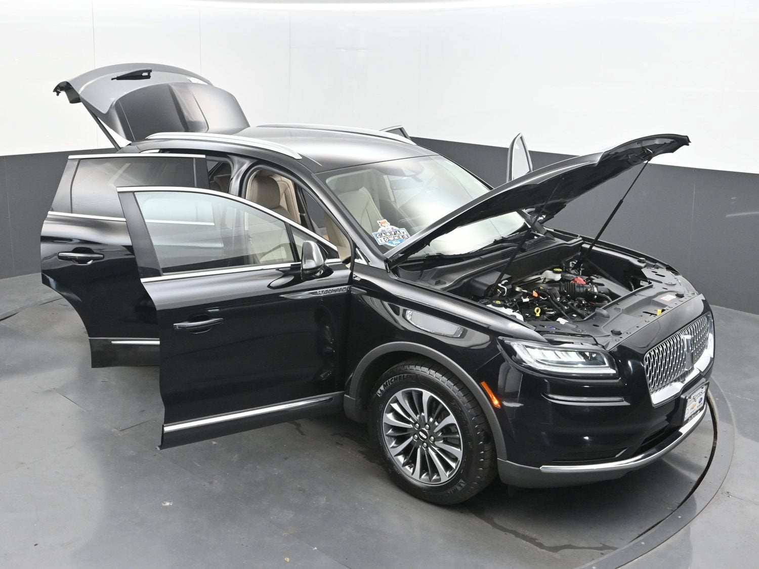 2023 Lincoln Nautilus Standard
