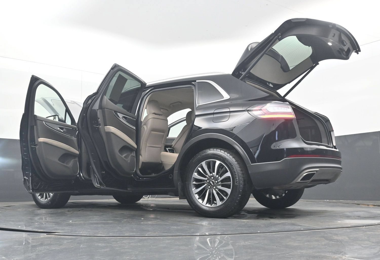 2023 Lincoln Nautilus Standard