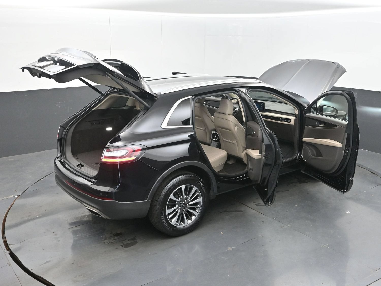 2023 Lincoln Nautilus Standard