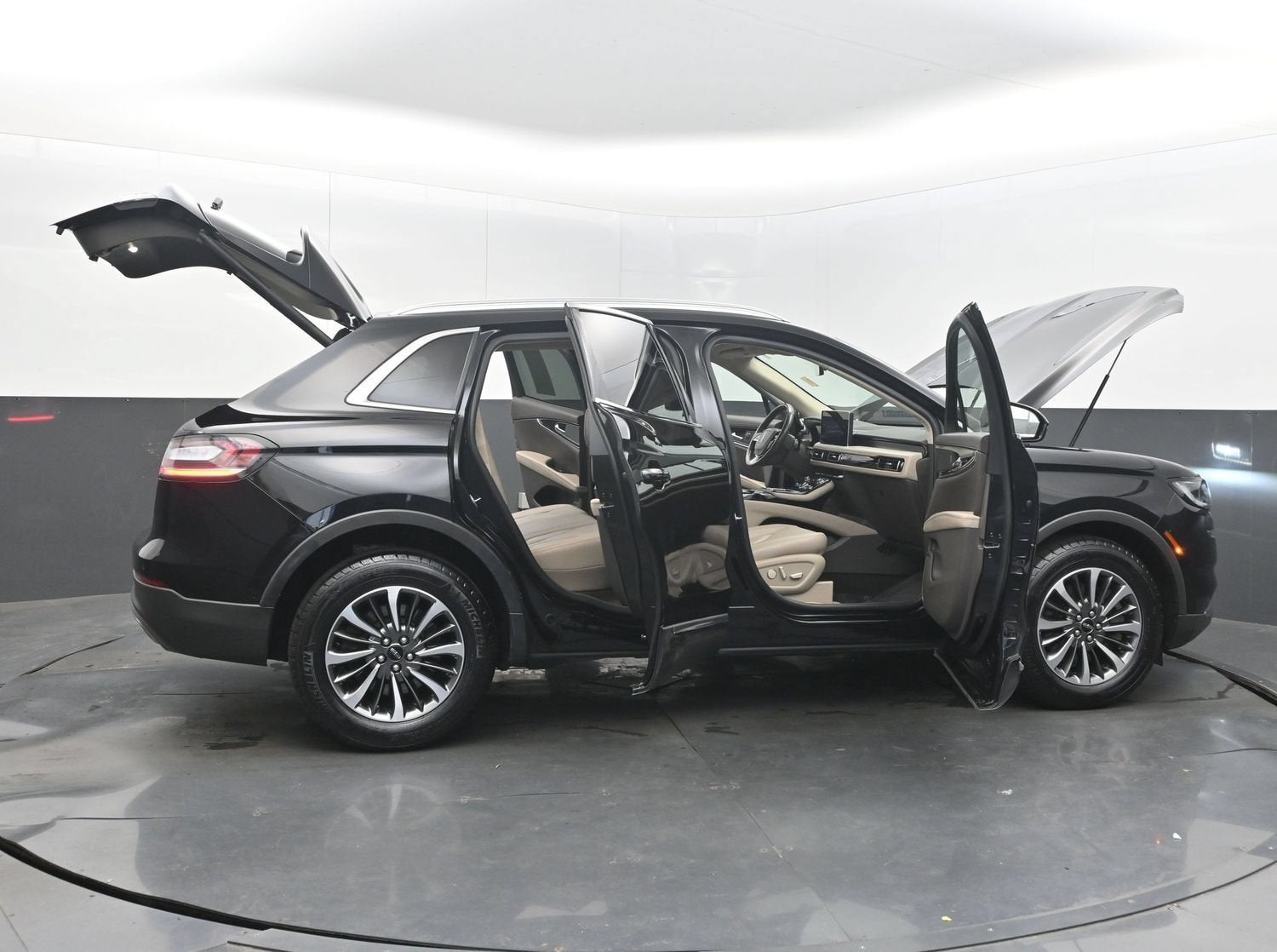 2023 Lincoln Nautilus Standard