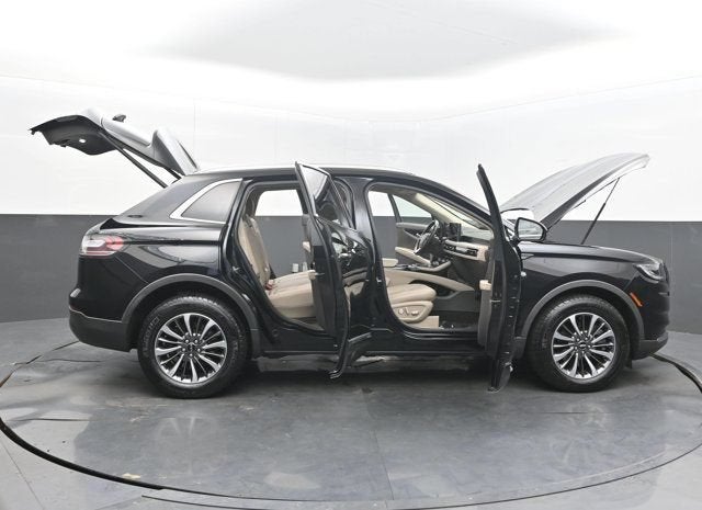 2023 Lincoln Nautilus Standard
