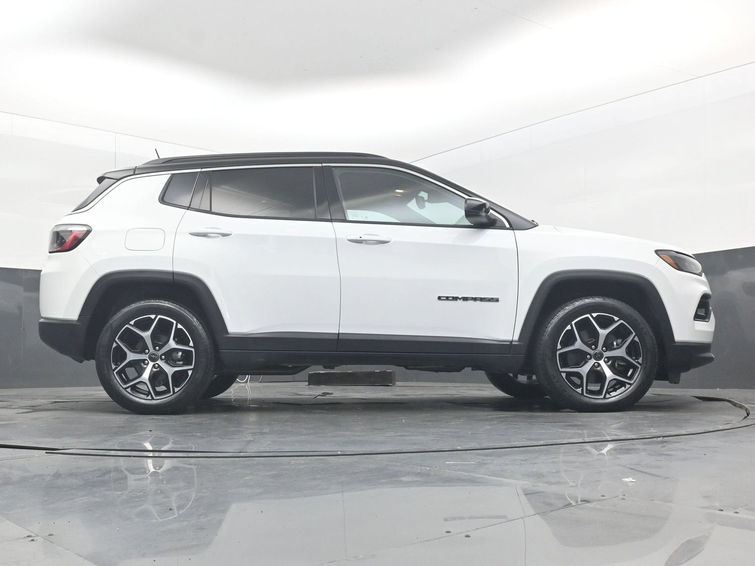 2025 Jeep Compass Limited - Photo 30