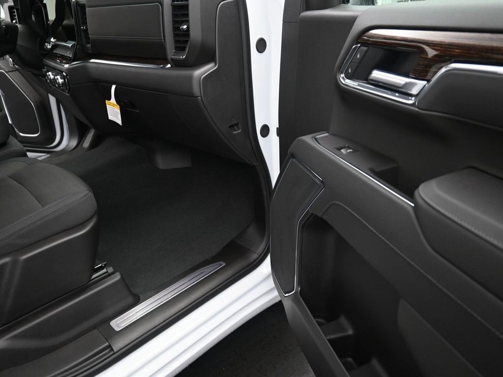 2025 GMC Sierra 1500 SLE