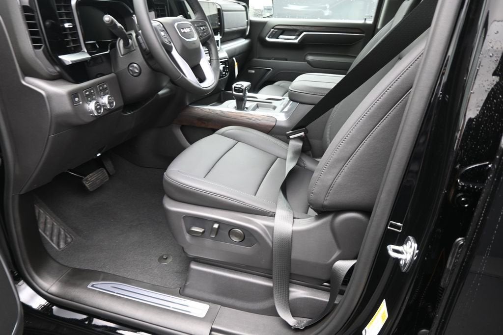 2026 GMC Sierra 1500 SLT - Photo 12