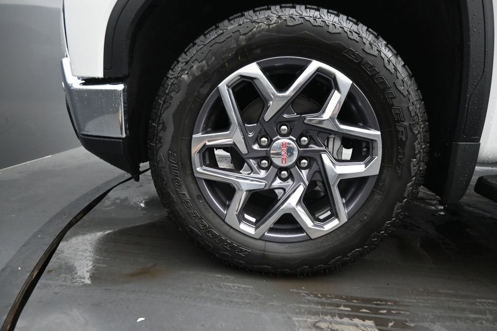 2026 GMC Sierra 1500 SLT - Photo 9