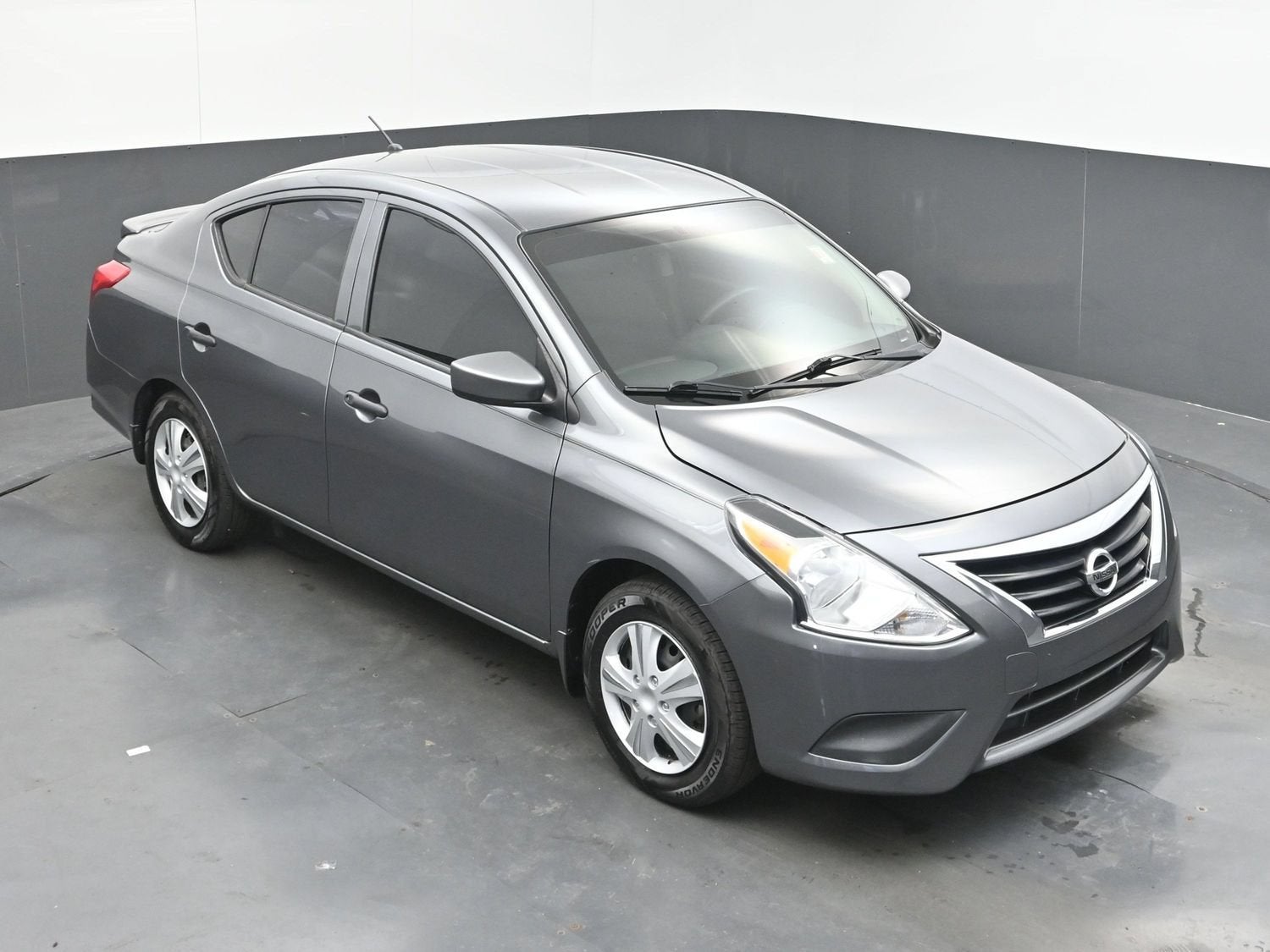 2019 Nissan Versa 1.6 S+