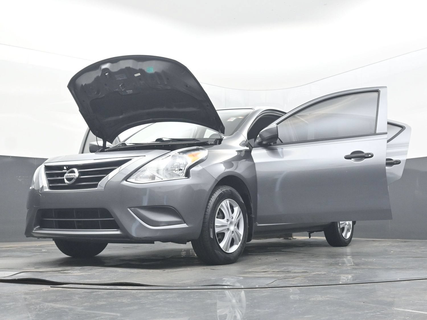 2019 Nissan Versa 1.6 S+
