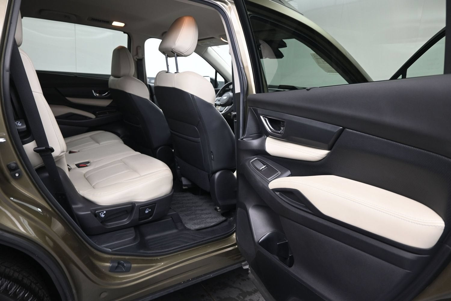 2024 Subaru Ascenso Limited 8-Passenger