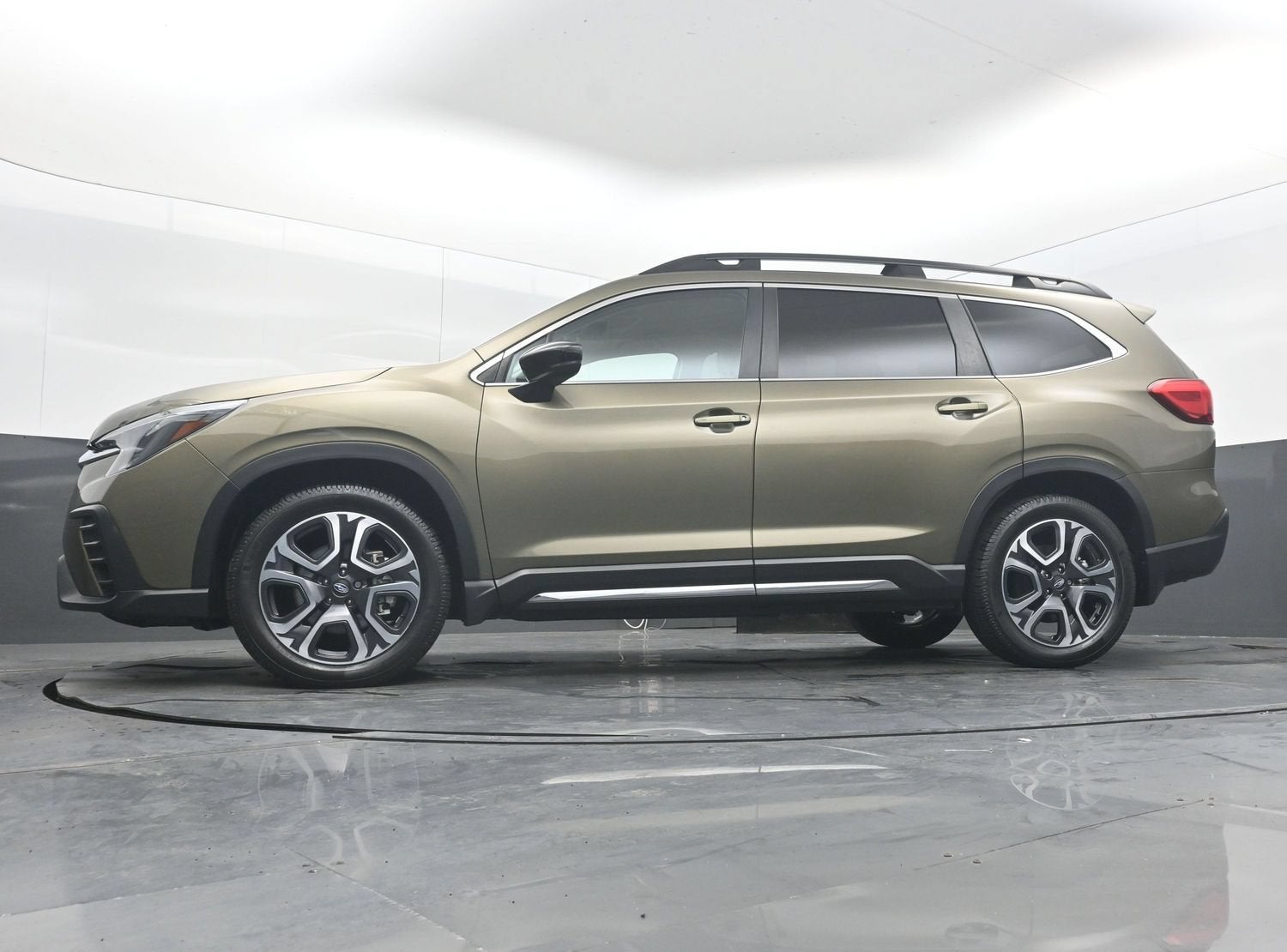 2024 Subaru Ascenso Limited 8-Passenger