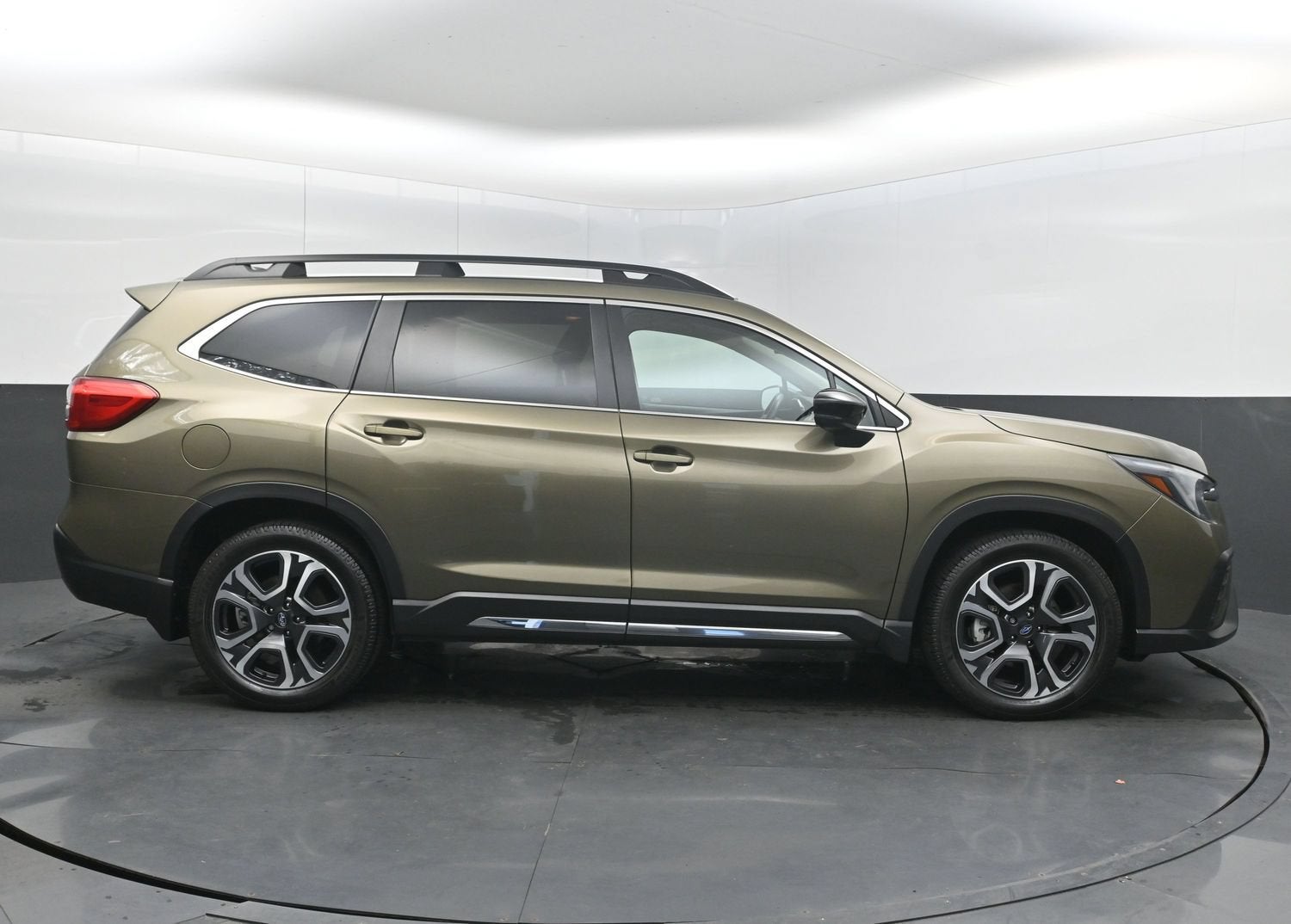 2024 Subaru Ascenso Limited 8-Passenger